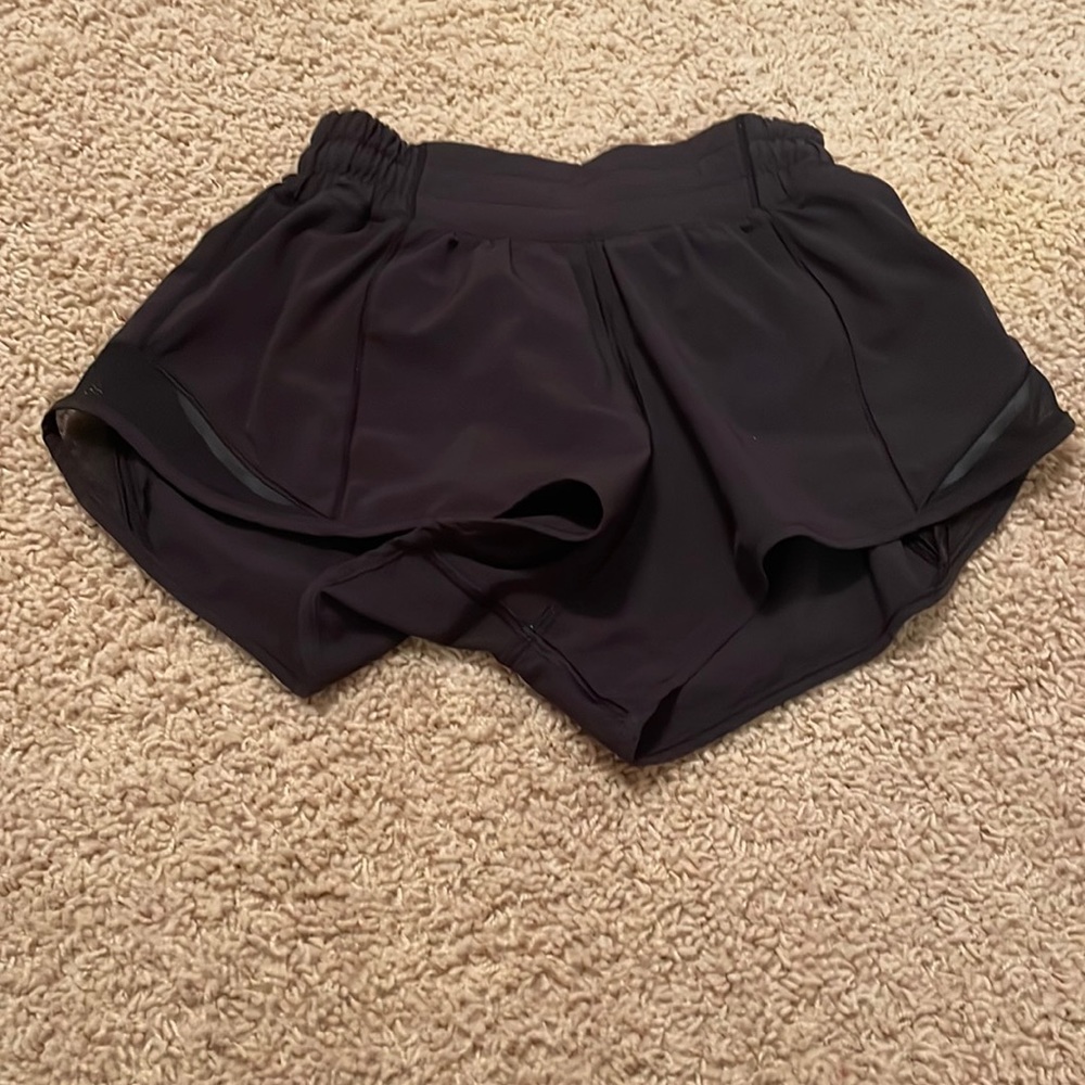 LULULEMON - SOLD OUT size 0 HOTTY HOT 2.5 BLACK - price on lululemon is $68